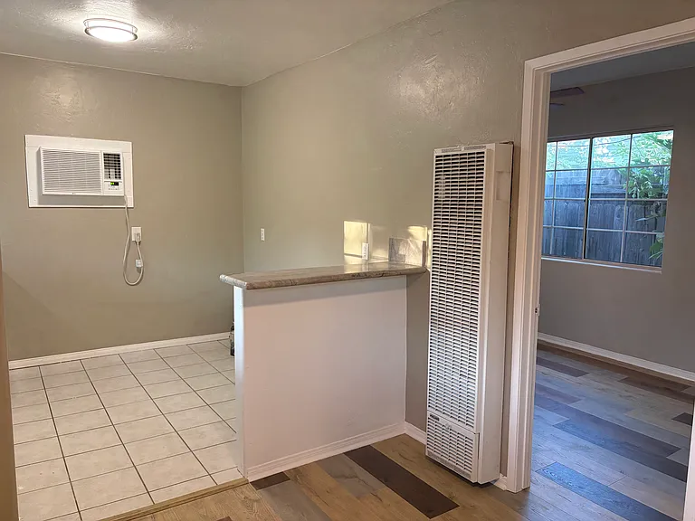 412 W B St #B — Photo 15