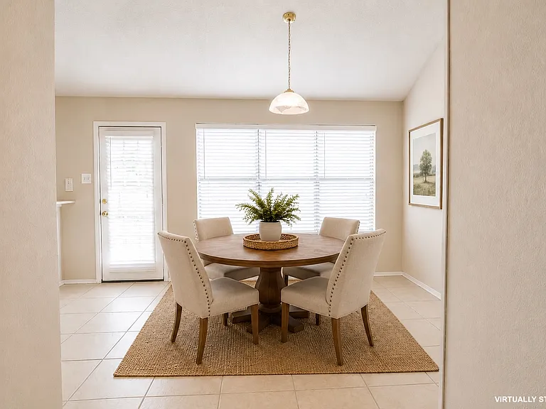 1410 Flameleaf Dr — Photo 10
