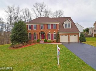 8941 Mountain Ash Dr, Springfield, VA 22153