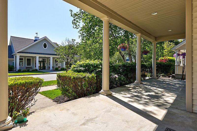 2nd image of 11 Thoroughbred Drive