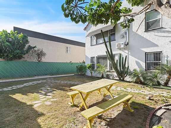 2nd image of 1861 Pacific Ave