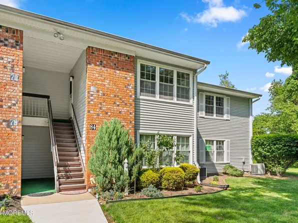 90 Cranberry Court, Red Bank, NJ 07701