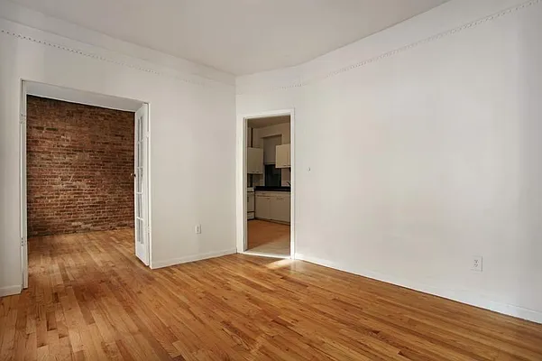 Sold by Avenues Real Estate | media 2