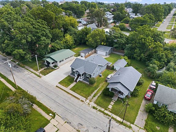2nd image of 222 W 9th St S