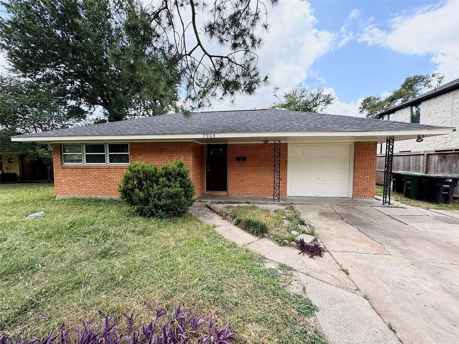 3 bed, 2.0 bath, 1548 sqft, $1,950 — Photo 2