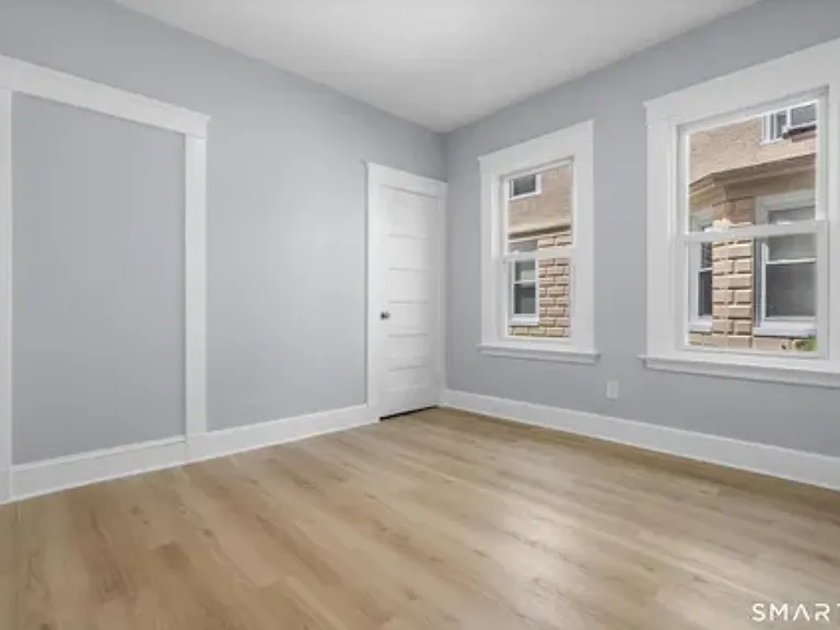 11 Young St #1 — Photo 12