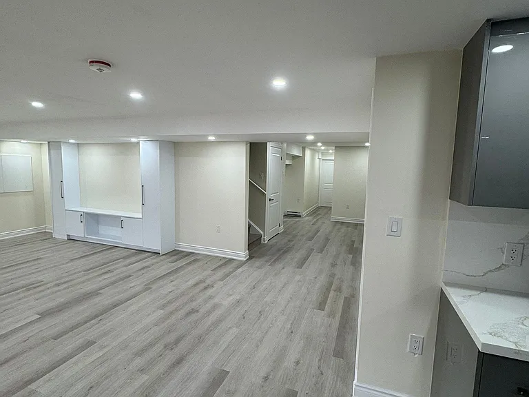 76 Bearberry Rd #BASEMENT — Photo 8
