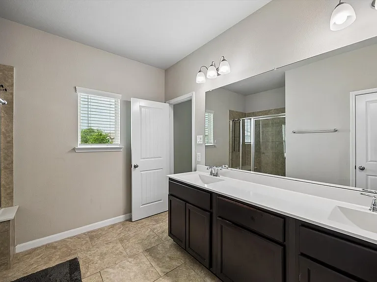 3404 Orchard Bridge Ln — Photo 12