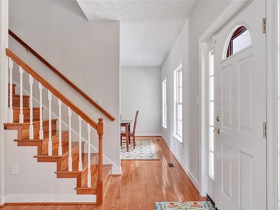 3rd image of 9080 Buttonwood Ln