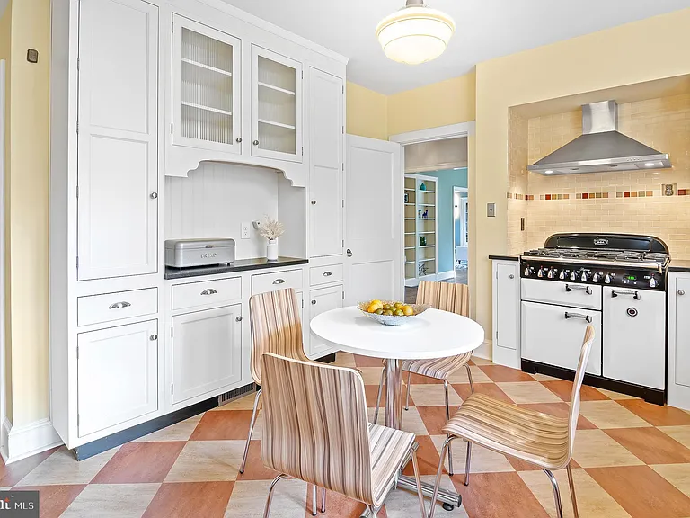 7704 Crossland Rd — Photo 19