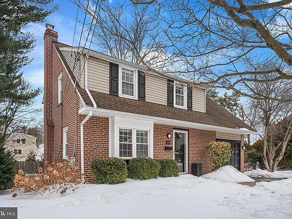 2nd image of 26 Moreland Rd