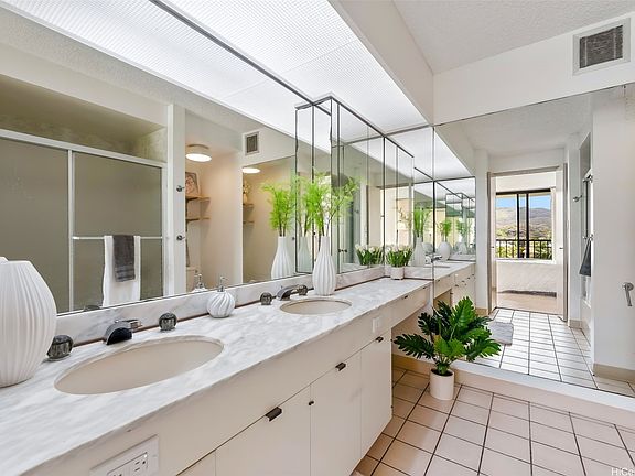 4th image of 500 Lunalilo Home Rd APT 25B
