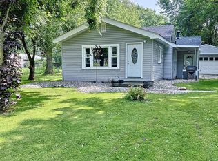 28713 West Rd, New Boston, MI 48164