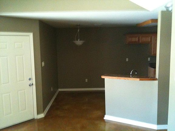 5th image of 1422 Southport Blvd APT C