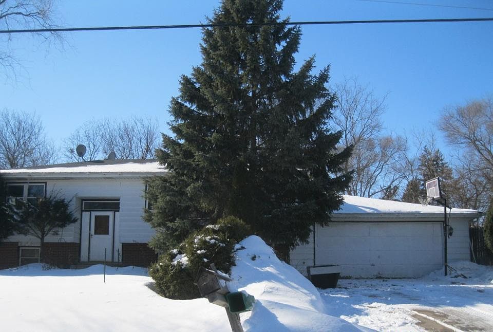 1st image of 588 Anita Ave