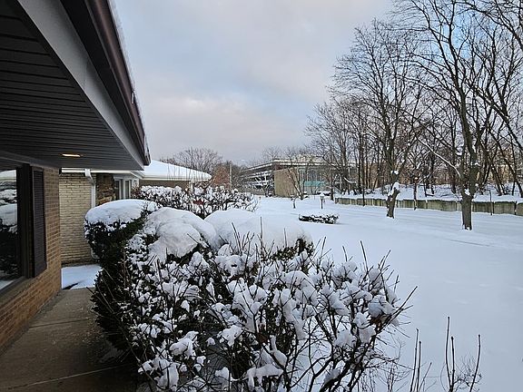 2nd image of 1406 Peterson Ave