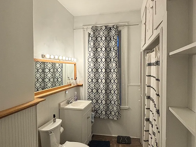 888 1/2 City Park Ave #1/2 — Photo 9