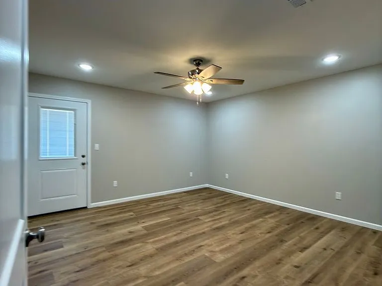 1805 Saint Michaels Ct — Photo 15