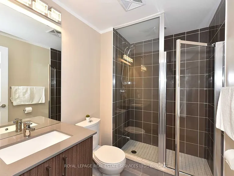 11611 Yonge St #306 — Photo 25
