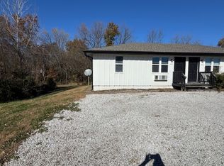 300 Oak St, Freeman, MO 64746