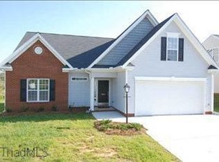 5846 Sunny Ridge Trl, Clemmons, NC 27012