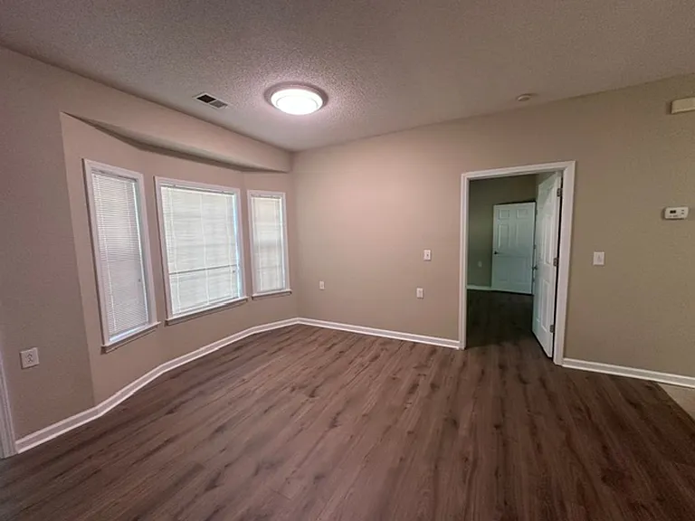 212 Old Brickyard Cir — Photo 9