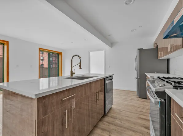 134-43 Maple Avenue image 4 of 14