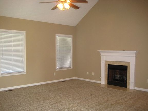 2nd image of 1076 Archer Dr