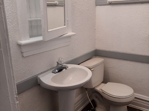 4th image of 5139 Wabada Ave #1F