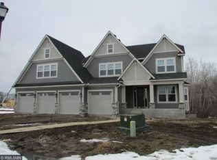 7685 Urbandale Ln, Maple Grove, MN 55311