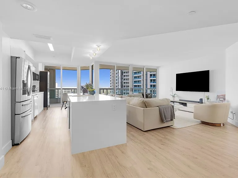 21055 Yacht Club Dr #2203 — Photo 2
