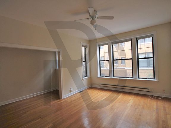 3rd image of 719 W Barry Ave #721ONEA