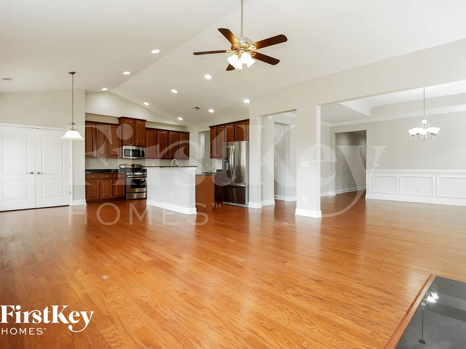 5 bed, 4.0 bath, 2930 sqft, $2,605 — Photo 3