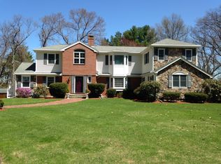 7 Benjamin Rd, Lexington, MA 02421