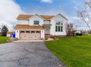 6728 Ridge Rd, Lockport, NY 14094