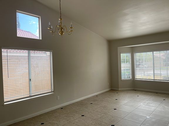 Dining Room
Living Room