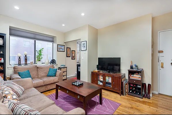 Rented by Guy Goldman, LREB | media 6