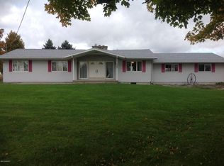 14391 Cascade Rd SE, Lowell, MI 49331