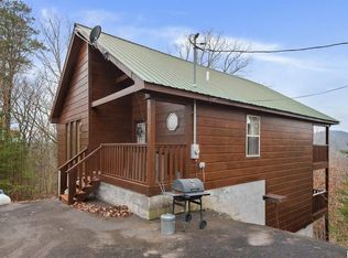 3958 Dollys Dr, Sevierville, TN 37876