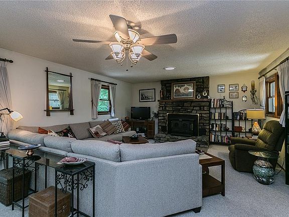 5th image of 2 Evans Ln