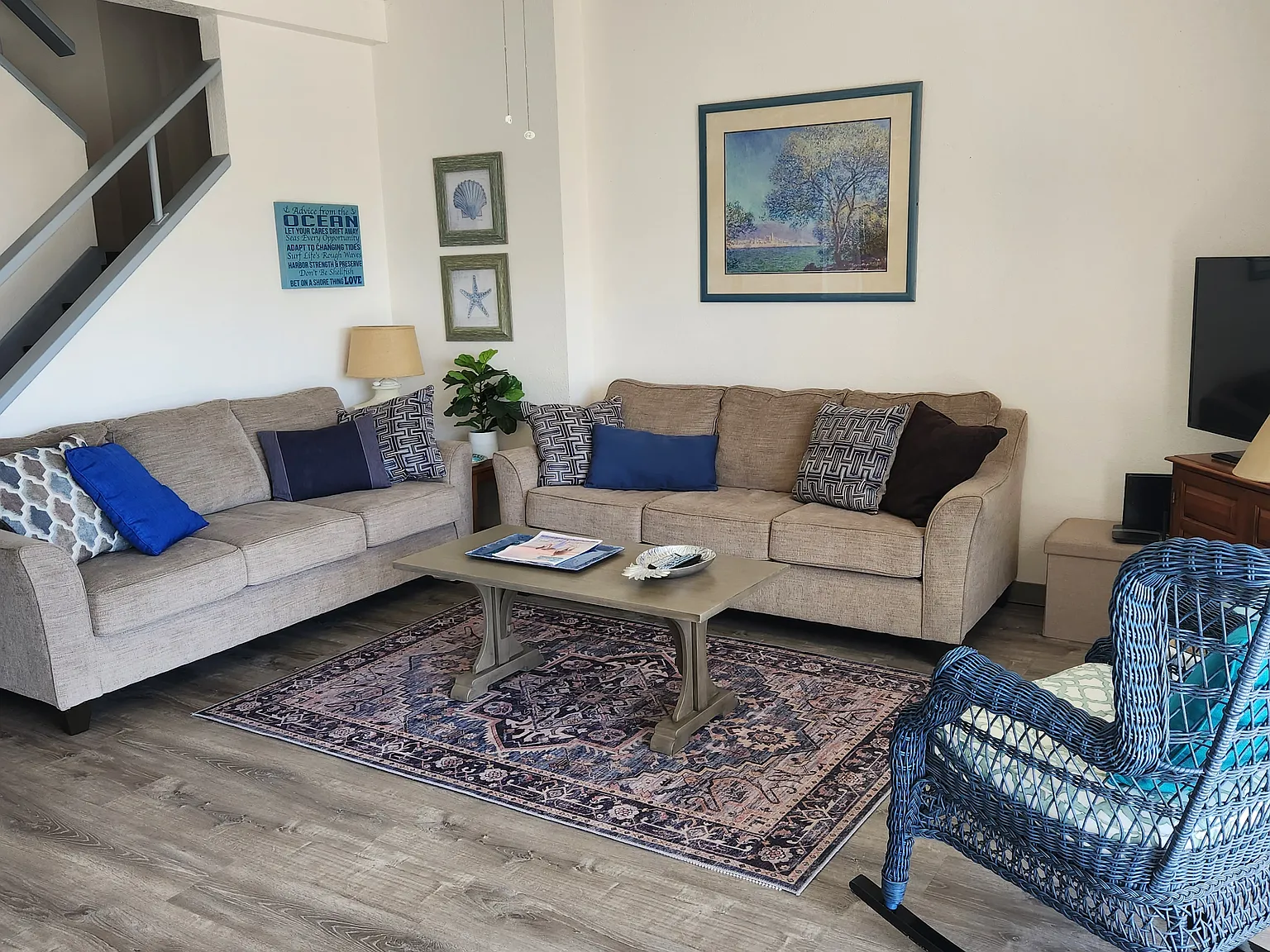 2 bed, 2.5 bath, 1312 sqft, $3,995 — Photo 3