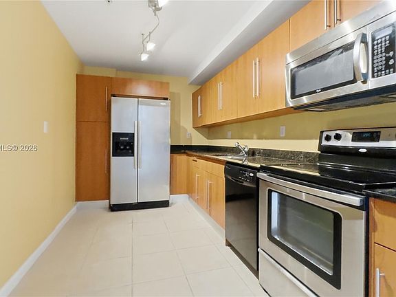 5th image of 3000 S Ocean Dr APT 1516