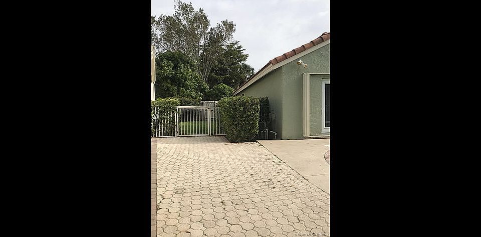 1st image of 6820 NW 75th Pl