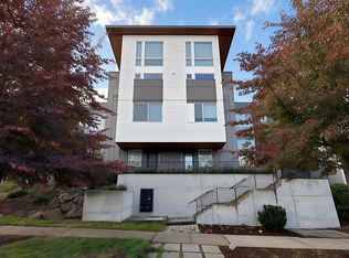 3070 SW Avalon Way #E, Seattle, WA 98126
