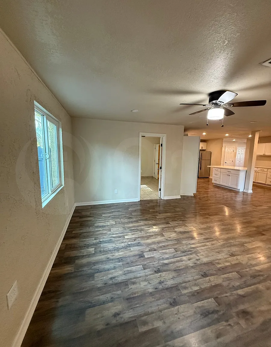 4 bed, 2.0 bath, 1646 sqft, $1,895 — Photo 3