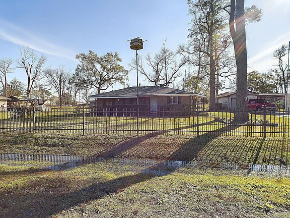 3rd image of 2814 Balmorhea Ave