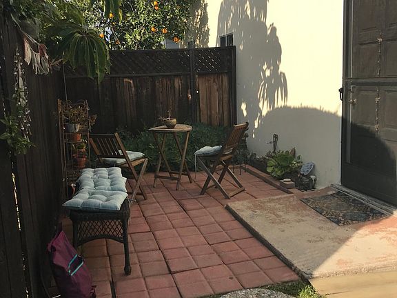 5th image of 408 S Evergreen Dr