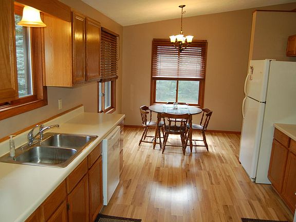 2nd image of 3511 Kaylynn Dr NE