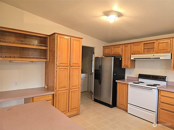 5th image of 5417 NE 77th Court