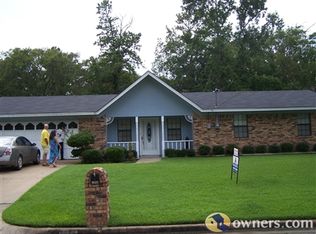 1604 Spruce St, Lufkin, TX 75901
